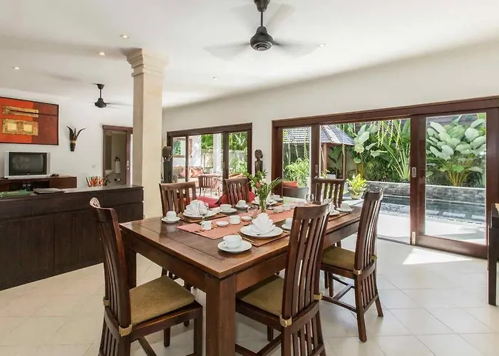 2 Bedroom Private Pool Walking Distance To The Villa Seminyak