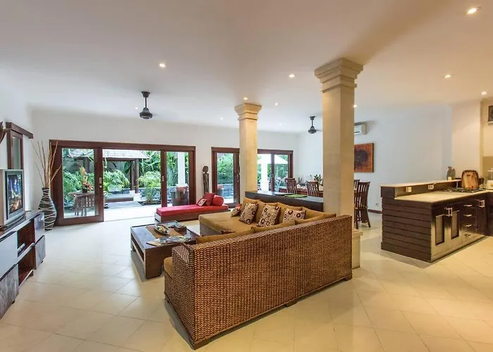 2 Bedroom Private Pool Walking Distance To The Villa Seminyak