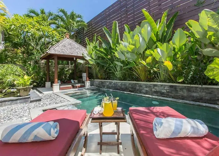 2 Bedroom Private Pool Walking Distance To The Villa *