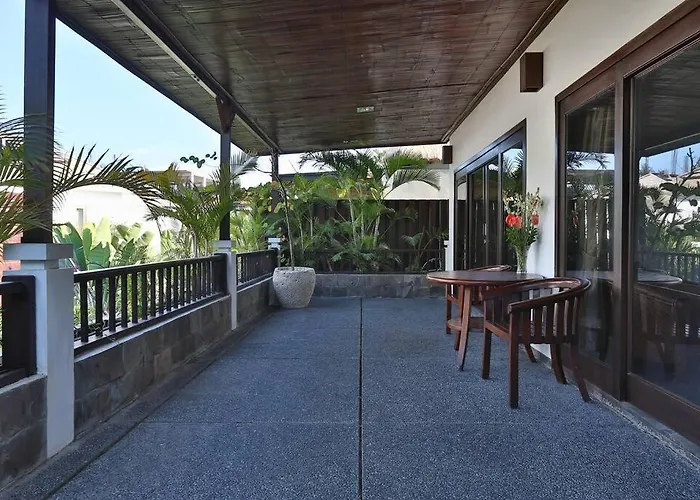 2 Bedroom Private Pool Walking Distance To The Villa